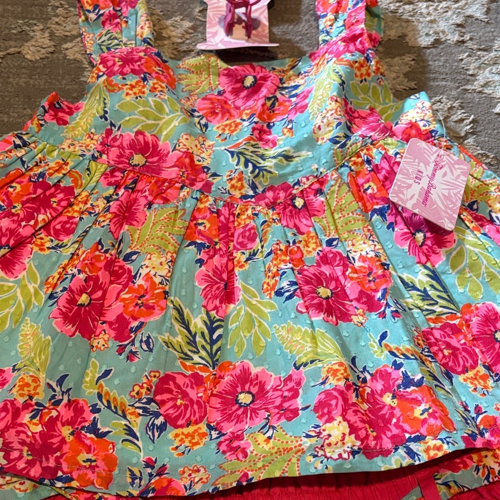 Tommy Bahama 3 Piece Set-Floral Top, Pink Shorts, and Flower Hair Clip - Picture 3 of 8